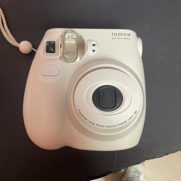 FujiFilm Instax Mini 7s Instant Camera with Cactus Flamingo Case  and Film - Picture 4 of 14